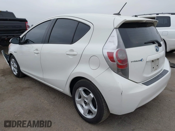 2013 Toyota Prius One with VIN JTDKDTB32D1032454, listed as a IAAI auction lot 42087724 with 202,293 mi miles and . Bid and sale history available at carsss.com. Image 3.