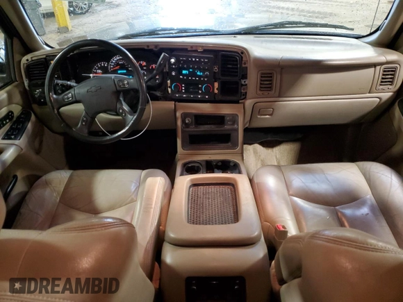 2003 Chevrolet Suburban LT z VIN 1GNFK16Z53J282237, wystawiony jako Copart lot #56275545 z przebiegiem 129 384 mil mil oraz Szkoda całkowita • Salvage title. Historia ofert i sprzedaży dostępna na DreamBid. Obrazek 8.
