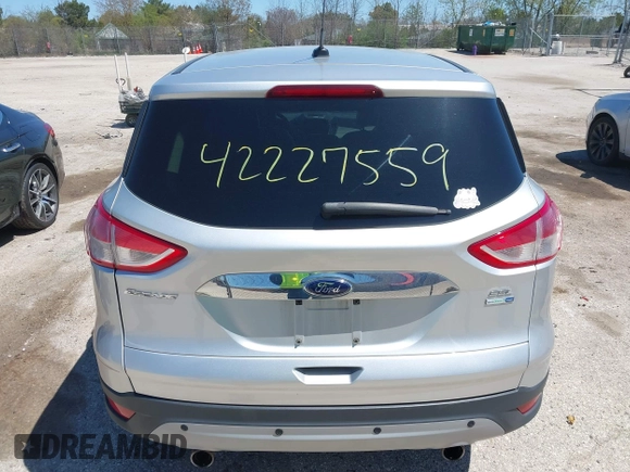 2013 Ford Escape SEL z VIN 1FMCU9H93DUA34811, wystawiony jako IAAI lot #42227559 z przebiegiem 126 495 mil mil oraz . Historia ofert i sprzedaży dostępna na DreamBid. Obrazek 17.
