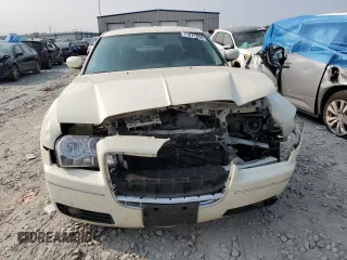 2007 Chrysler 300 Signature with VIN 2C3KA53GX7H715860, listed as a Copart auction lot 71077054 with 108,245 mi miles and Salvage Title. Bid and sale history available at carsss.com. Image 5.