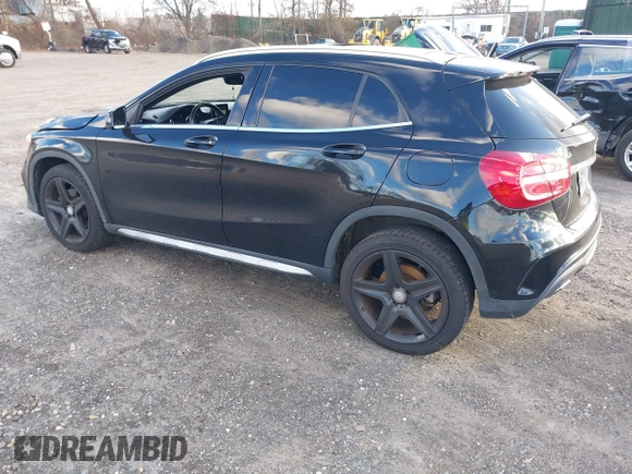2015 Mercedes-Benz GLA 250 z VIN WDCTG4GBXFJ070528, wystawiony jako IAAI lot #41221799 z przebiegiem 83 443 mil mil oraz . Historia ofert i sprzedaży dostępna na DreamBid. Obrazek 3.