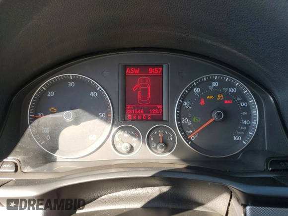 2009 Volkswagen Jetta with VIN 3VWAL71KX9M055857, listed as a Copart auction lot 66105295 with 281,546 mi miles and Clean title. Bid and sale history available at DreamBid. Image 9.