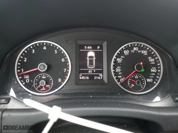 2018 Volkswagen Tiguan Limited with VIN WVGBV7AX6JK003727, listed as a Copart auction lot 85916884 with 94516 miles and Salvage Title. Bid and sale history available at carsss.com. Image 9.