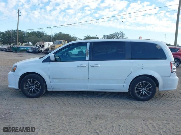 2016 Dodge Grand Caravan American Value Pkg with VIN 2C4RDGBG3GR218349, listed as a IAAI auction lot 41578385 with 130,610 mi miles. Bid and sale history available at carsss.com. Image 15.