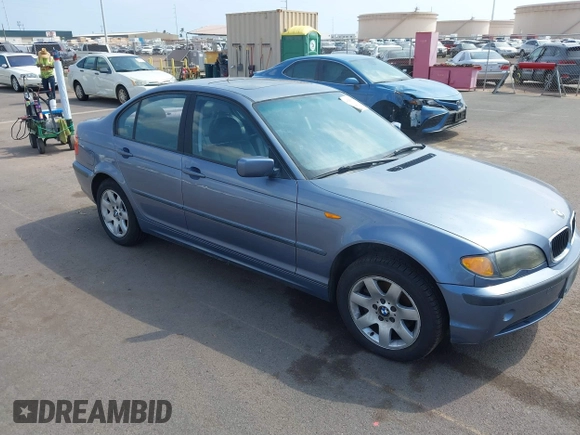 2002 BMW 3 Series 325xi z VIN WBAEU33402PF57625, wystawiony jako IAAI lot #41545377 z przebiegiem 153 646 mil mil oraz . Historia ofert i sprzedaży dostępna na DreamBid. Obrazek 1.