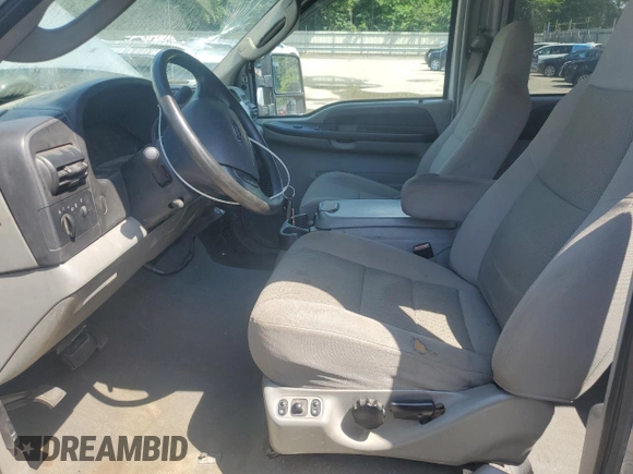 2005 Ford F-350 XL z VIN 1FTWW31P55EA70013, wystawiony jako Copart lot #62473005 z przebiegiem 205 642 mil mil oraz Szkoda całkowita • Salvage title. Historia ofert i sprzedaży dostępna na DreamBid. Obrazek 7.