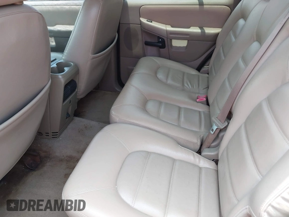 2005 Ford Explorer XLT with VIN 1FMZU63K95ZA77797, listed as a IAAI auction lot 42374661 with 187,409 mi miles and . Bid and sale history available at DreamBid. Image 8.