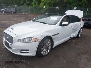 2015 Jaguar XJ Portfolio с VIN SAJWJ2GD2F8V90256, выставлен на аукционе IAAI как лот 42311335 с пробегом 123 299 миль миль и . История ставок и продаж доступна на DreamBid. Изображение 16.