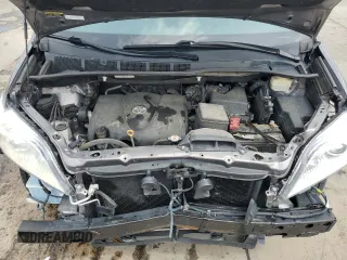 2018 Toyota Sienna XLE z VIN 5TDDZ3DC7JS193517, wystawiony jako Copart lot #53565945 z przebiegiem 111 498 mil mil oraz Szkoda całkowita • Salvage title. Historia ofert i sprzedaży dostępna na DreamBid. Obrazek 12.