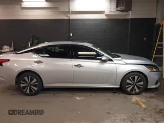 2019 Nissan Altima SV z VIN 1N4BL4DV1KC125884, wystawiony jako IAAI lot #42204200 z przebiegiem 75 388 mil mil oraz . Historia ofert i sprzedaży dostępna na DreamBid. Obrazek 13.