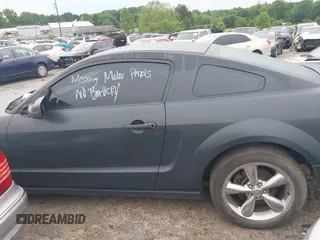 2007 Ford Mustang GT Deluxe with VIN 1ZVHT82H775355835, listed as a IAAI auction lot 42157832 with Not provided miles and . Bid and sale history available at DreamBid. Image 14.