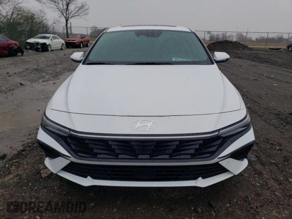 2024 Hyundai Elantra Limited z VIN KMHLN4DJ6RU117057, wystawiony jako Copart lot #52426005 z przebiegiem 10 103 mil mil oraz Szkoda całkowita • Salvage title. Historia ofert i sprzedaży dostępna na DreamBid. Obrazek 5.
