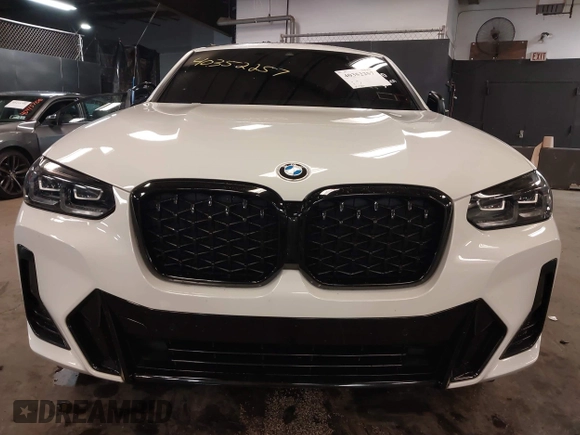 2024 BMW X4 xDrive30i z VIN 5UX33DT06R9U63095, wystawiony jako IAAI lot #40352257 z przebiegiem 19 349 mil mil oraz . Historia ofert i sprzedaży dostępna na DreamBid. Obrazek 11.