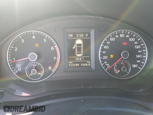 2011 Volkswagen Eos Komfort with VIN WVWBW7AH8BV003481, listed as a Copart auction lot 83985554 with 123,299 mi miles and Salvage Title. Bid and sale history available at DreamBid. Image 9.