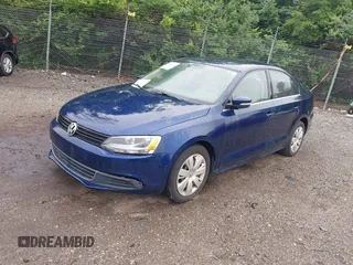 2013 Volkswagen Jetta SE with VIN 3VWDP7AJ4DM447010, listed as a IAAI auction lot 42371303 with 141,031 mi miles and . Bid and sale history available at DreamBid. Image 2.