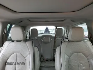 2018 Chrysler Pacifica Hybrid Limited с VIN 2C4RC1N7XJR118185, выставлен на аукционе Copart как лот 55585985 с пробегом 95 202 миль миль и Списание • Salvage title. История ставок и продаж доступна на DreamBid. Изображение 10.
