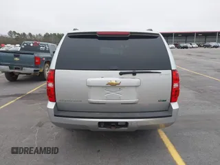 2010 Chevrolet Suburban Commercial with VIN 1GNUKHE30AR186320, listed as a IAAI auction lot 41544991 with 216,037 mi miles and . Bid and sale history available at DreamBid. Image 16.