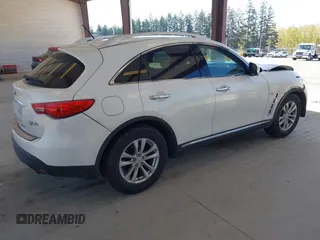 2015 Infiniti QX70 with VIN JN8CS1MU3FM381990, listed as a IAAI auction lot 42034244 with Not Provided miles and . Bid and sale history available at DreamBid. Image 4.