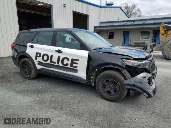 2020 Ford Police Interceptor Utility z VIN 1FM5K8AB3LGC13935, wystawiony jako Copart lot #56935805 z przebiegiem 88 012 mil mil oraz Szkody całkowita. Historia ofert i sprzedaży dostępna na DreamBid. Obrazek 4.