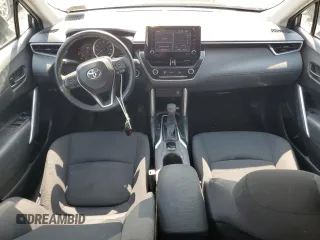 2022 Toyota Corolla Cross LE z VIN 7MUCAAAG1NV019209, wystawiony jako Copart lot #52575315 z przebiegiem 35 338 mil mil oraz Szkoda całkowita • Salvage title. Historia ofert i sprzedaży dostępna na DreamBid. Obrazek 8.