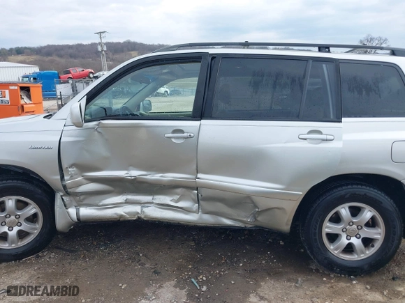2003 Toyota Highlander with VIN JTEHF21A630113875, listed as a IAAI auction lot 41655326 with 190,167 mi miles. Bid and sale history available at carsss.com. Image 14.