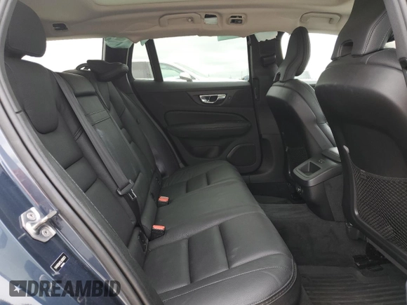 2020 Volvo V60 z VIN YV4102WK5L1030373, wystawiony jako Copart lot #88530625 z przebiegiem 37 296 mil mil oraz Nie do naprawy • Non repairable. Historia ofert i sprzedaży dostępna na DreamBid. Obrazek 10.