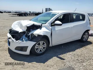 2016 Chevrolet Sonic LT z VIN 1G1JC6SHXG4175711, wystawiony jako Copart lot #55358605 z przebiegiem 59 422 mil mil oraz Szkoda całkowita • Salvage title. Historia ofert i sprzedaży dostępna na DreamBid. Obrazek 1.