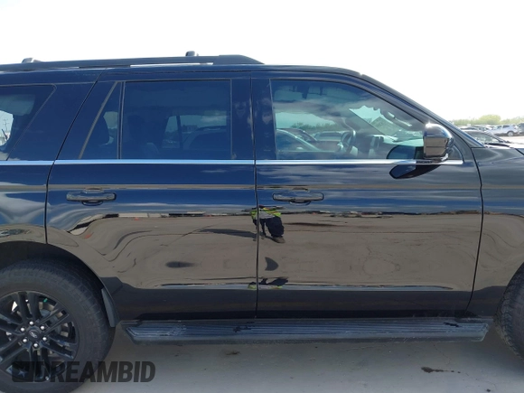 2024 Ford Expedition XLT with VIN 1FMJU1H88REA29329, listed as a IAAI auction lot 41982656 with 8,721 mi miles and . Bid and sale history available at DreamBid. Image 14.