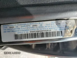 1999 Volkswagen Jetta z VIN 3VWSC29M3XM052616, wystawiony jako Copart lot #53718185 z przebiegiem 120 626 mil mil oraz Czysty tytuł • Clean title. Historia ofert i sprzedaży dostępna na DreamBid. Obrazek 12.