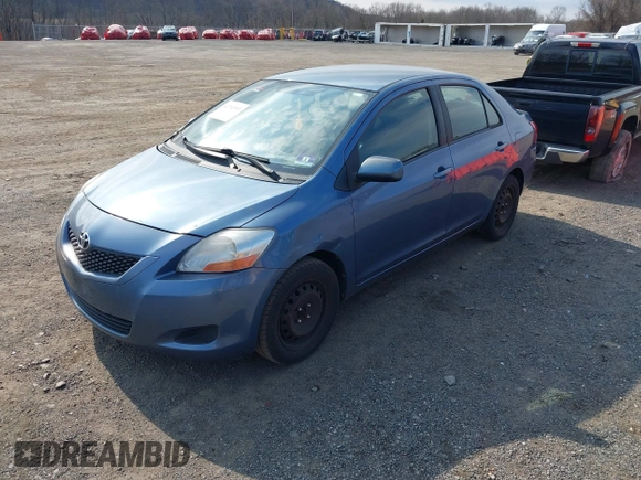 2009 Toyota Yaris z VIN JTDBT903394041534, wystawiony jako IAAI lot #41765943 z przebiegiem 148 100 mil mil oraz . Historia ofert i sprzedaży dostępna na DreamBid. Obrazek 2.