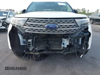 2023 Ford Explorer Limited with VIN 1FMSK7FH8PGB28394, listed as a IAAI auction lot 41883654 with 61,998 mi miles. Bid and sale history available at carsss.com. Image 6.