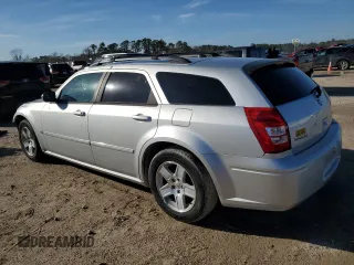 2005 Dodge Magnum SE with VIN 2D4FV48V75H649206, listed as a Copart auction lot 47035155 with 71,026 mi miles and Salvage Title. Bid and sale history available at carsss.com. Image 2.