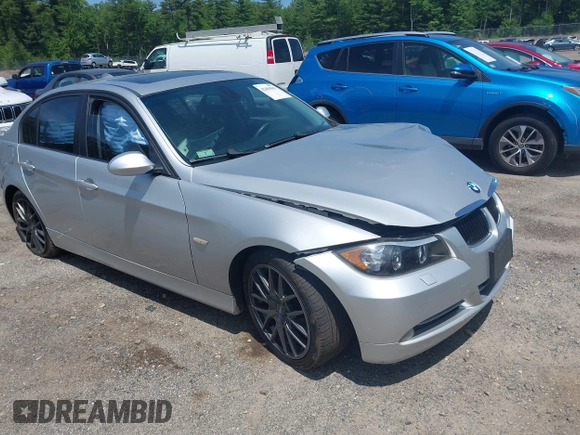 2008 BMW 3 Series 328xi with VIN WBAVC73518KX92542, listed as a IAAI auction lot 42494583 with 152,138 mi miles and . Bid and sale history available at DreamBid. Image 1.