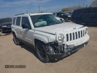 2015 Jeep Patriot Sport z VIN 1C4NJPBBXFD389578, wystawiony jako IAAI lot #41751042 z przebiegiem 132 576 mil mil oraz . Historia ofert i sprzedaży dostępna na DreamBid. Obrazek 1.