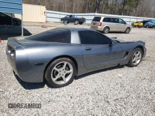 2003 Chevrolet Corvette z VIN 1G1YY22G435126122, wystawiony jako Copart lot #50449415 z przebiegiem 59 605 mil mil oraz Szkoda całkowita • Salvage title. Historia ofert i sprzedaży dostępna na DreamBid. Obrazek 3.