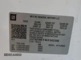 2019 GMC Sierra 3500HD Denali z VIN 1GT42WEY4KF241556, wystawiony jako Copart lot #42368875 z przebiegiem Nie podano mil oraz Szkody całkowita. Historia ofert i sprzedaży dostępna na DreamBid. Obrazek 12.