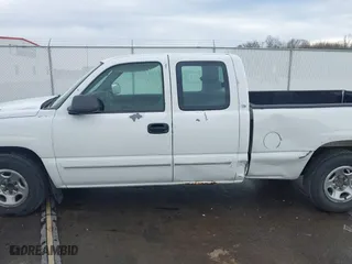 2003 Chevrolet Silverado 1500 Work Truck with VIN 2GCEC19XX31120402, listed as a IAAI auction lot 41638819 with 186,034 mi miles. Bid and sale history available at carsss.com. Image 14.