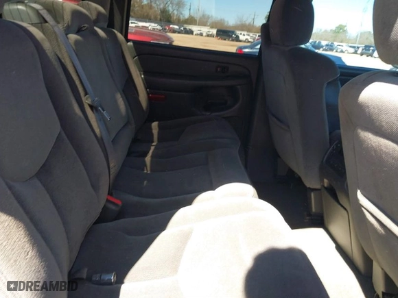 2004 GMC Sierra 1500 Crew Cab SLT with VIN 2GTEC13T241308760, listed as a IAAI auction lot 41724540 with 113,385 mi miles. Bid and sale history available at carsss.com. Image 8.