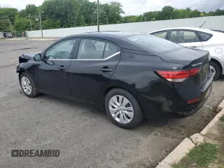 2025 Nissan Sentra S z VIN 3N1AB8BV6SY304550, wystawiony jako Copart lot #57815045 z przebiegiem 3 078 mil mil oraz Szkoda całkowita • Salvage title. Historia ofert i sprzedaży dostępna na DreamBid. Obrazek 2.