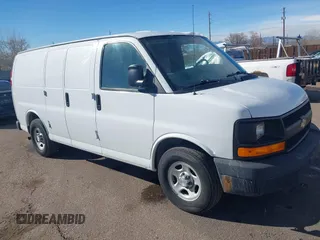 2008 Chevrolet Express Cargo Van with VIN 1GCFG15X781193027, listed as a IAAI auction lot 41403123 with 32,841 mi miles. Bid and sale history available at carsss.com. Image 1.