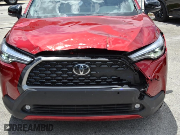 2025 Toyota Corolla Cross XLE с VIN 7MUDAABGXSV121641, выставлен на аукционе Copart как лот 61983615 с пробегом 8 831 миль миль и Списание • Salvage title. История ставок и продаж доступна на DreamBid. Изображение 4.