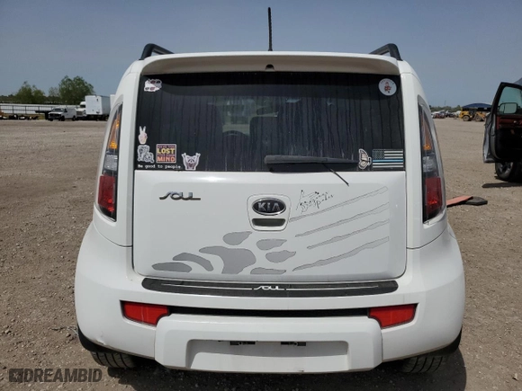 2011 Kia Soul + with VIN KNDJT2A20B7276647, listed as a Copart auction lot 47981225 with 84,638 mi miles and Salvage Title. Bid and sale history available at carsss.com. Image 6.