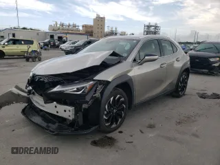 2020 Lexus UX with VIN JTHP3JBH8L2030935, listed as a Copart auction lot 60865774 with 25,743 mi miles and Salvage Title. Bid and sale history available at carsss.com. Image 1.