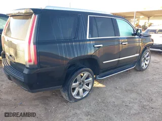 2019 Cadillac Escalade Luxury with VIN 1GYS4BKJ7KR273332, listed as a IAAI auction lot 40895521 with 64,175 mi miles. Bid and sale history available at carsss.com. Image 4.