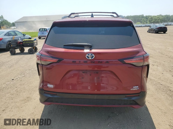 2022 Toyota Sienna XSE with VIN 5TDXRKEC2NS080621, listed as a Copart auction lot 60717445 with 209,119 mi miles and Non repairable. Bid and sale history available at DreamBid. Image 6.