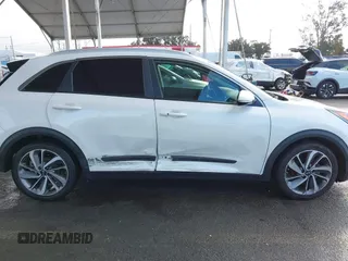 2019 Kia Niro Touring with VIN KNDCE3LC6K5336361, listed as a IAAI auction lot 41592273 with 86,286 mi miles. Bid and sale history available at carsss.com. Image 13.