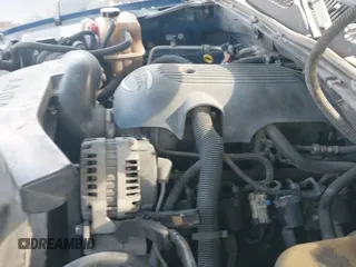 2001 Chevrolet Tahoe LS with VIN 1GNEC13T81J204329, listed as a IAAI auction lot 42946331 with 203,423 mi miles and . Bid and sale history available at DreamBid. Image 14.