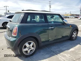 2008 MINI Hardtop with VIN WMWMF33578TT62441, listed as a Copart auction lot 48410155 with 116,894 mi miles and Salvage title. Bid and sale history available at DreamBid. Image 3.