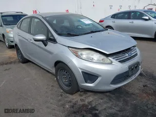 2011 Ford Fiesta SE with VIN 3FADP4BJ8BM216789, listed as a IAAI auction lot 41843080 with 95,424 mi miles. Bid and sale history available at carsss.com. Image 1.