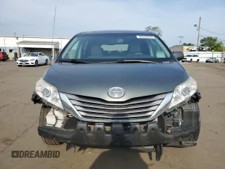 2014 Toyota Sienna XLE z VIN 5TDYK3DC2ES437683, wystawiony jako Copart lot #60549975 z przebiegiem 145 608 mil mil oraz Szkoda całkowita • Salvage title. Historia ofert i sprzedaży dostępna na DreamBid. Obrazek 5.